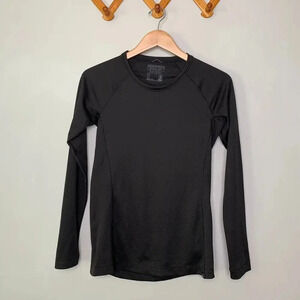 Patagonia Capilene Mid-weight Black layering shirt Size Small